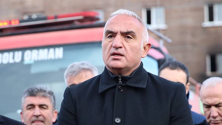 samil-tayyardan-bakan-ersoya-ak-parti-icin-artik-tasinmasi-agir-bir-yuk-CldAiqT5.jpg