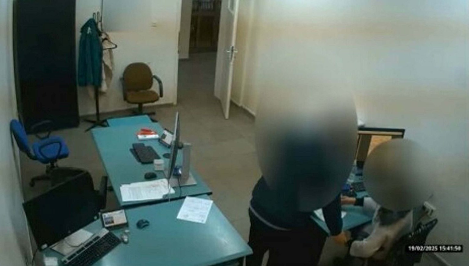 İzmir’de rüşvet operasyonu: 12 tutuklama